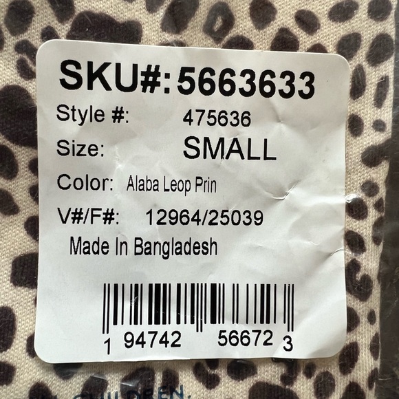 Lands’ End Women’s Mock Turtleneck, size small. Leopard print. NWT - Picture 4 of 6